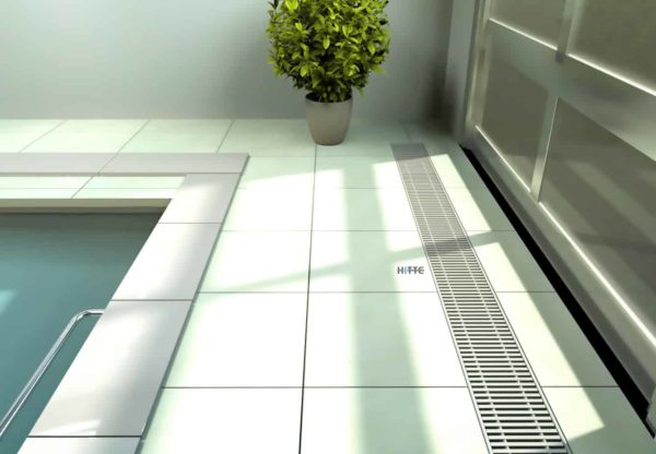 Hitte trench heating in swimming pool